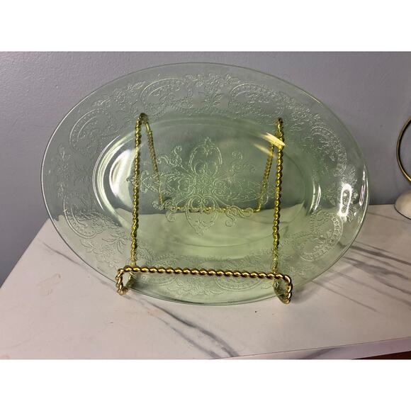 Vintage Etched Uranium Glass Oval Platter with Gold-Tone Stand | Glows Under UV - Picture 11 of 12
